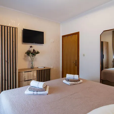 Villa Three-bedroom In Dabar