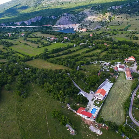 Three-bedroom In * Dabar