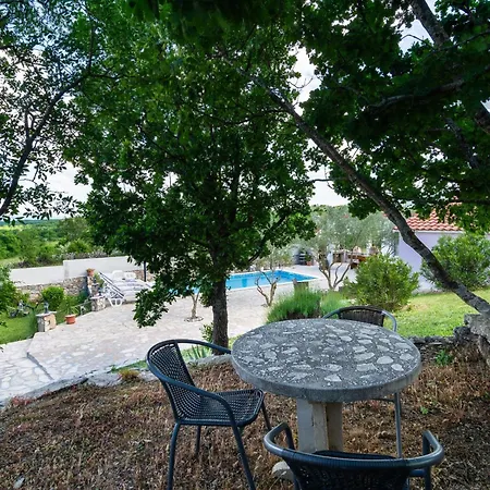 Three-bedroom In Villa *