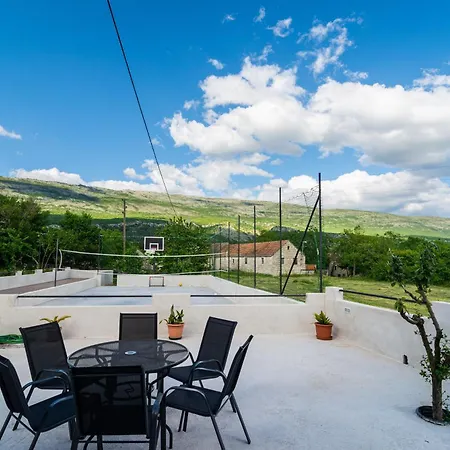 Three-bedroom In Villa