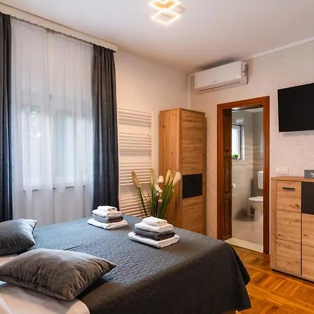 Three-bedroom In Villa Dabar