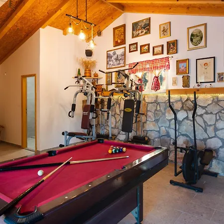 Three-bedroom In Villa