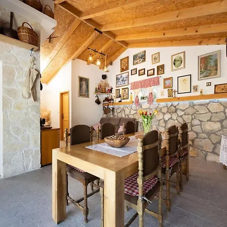 Three-bedroom In Vila