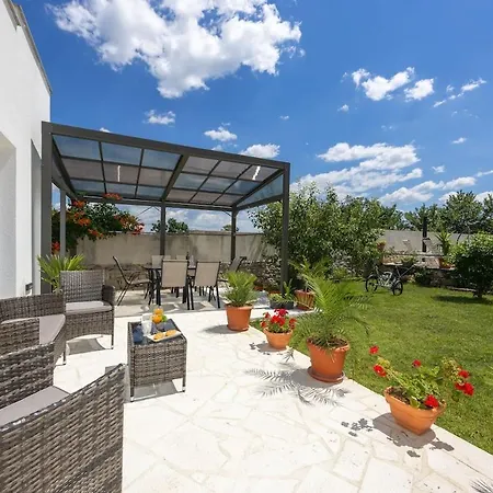 Vila Three-bedroom In