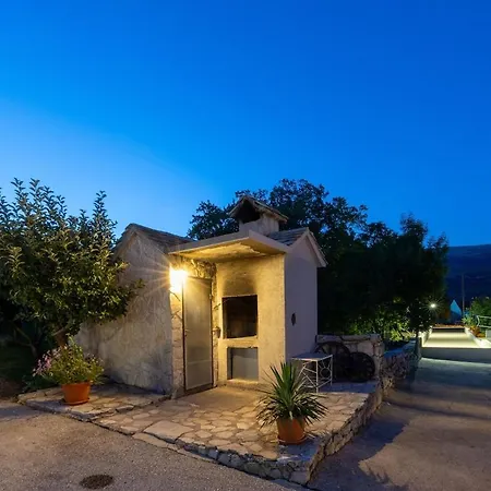 Three-bedroom In Vila *