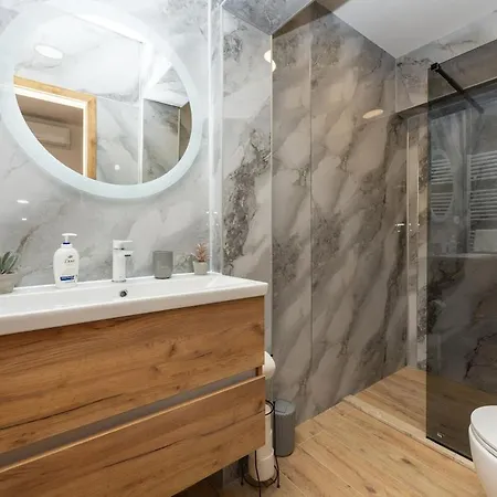 Three-bedroom In * Dabar