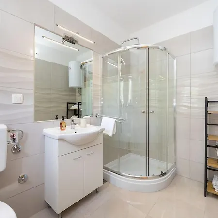 Three-bedroom In Vila *