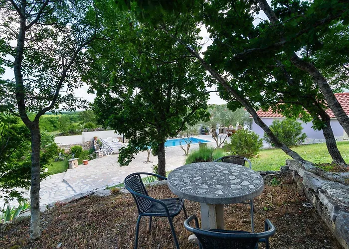 Three-bedroom In Villa *