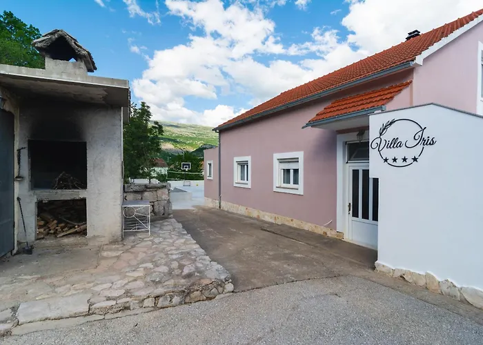 Three-bedroom In Villa *
