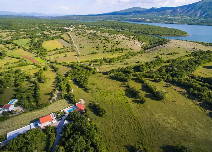 Three-bedroom In * Dabar
