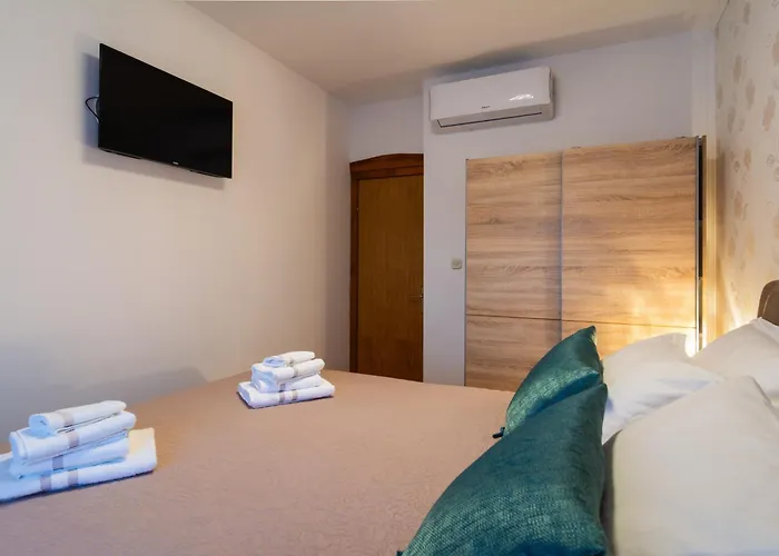 Villa Three-bedroom In *