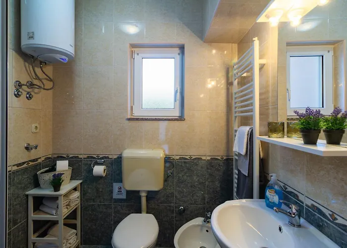 Villa Three-bedroom In Dabar